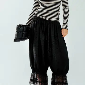 Lace-Trimmed Cropped Bloomer Pants