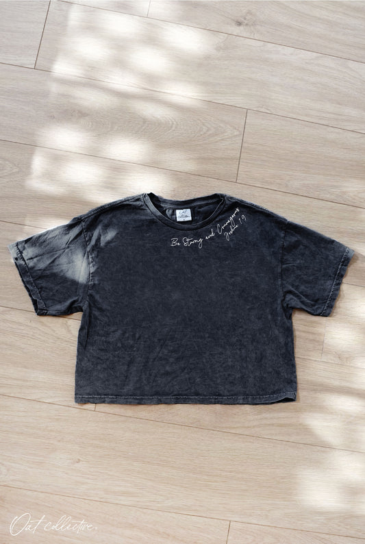Be Strong Cropped Mineral Graphic Top Mineral black
